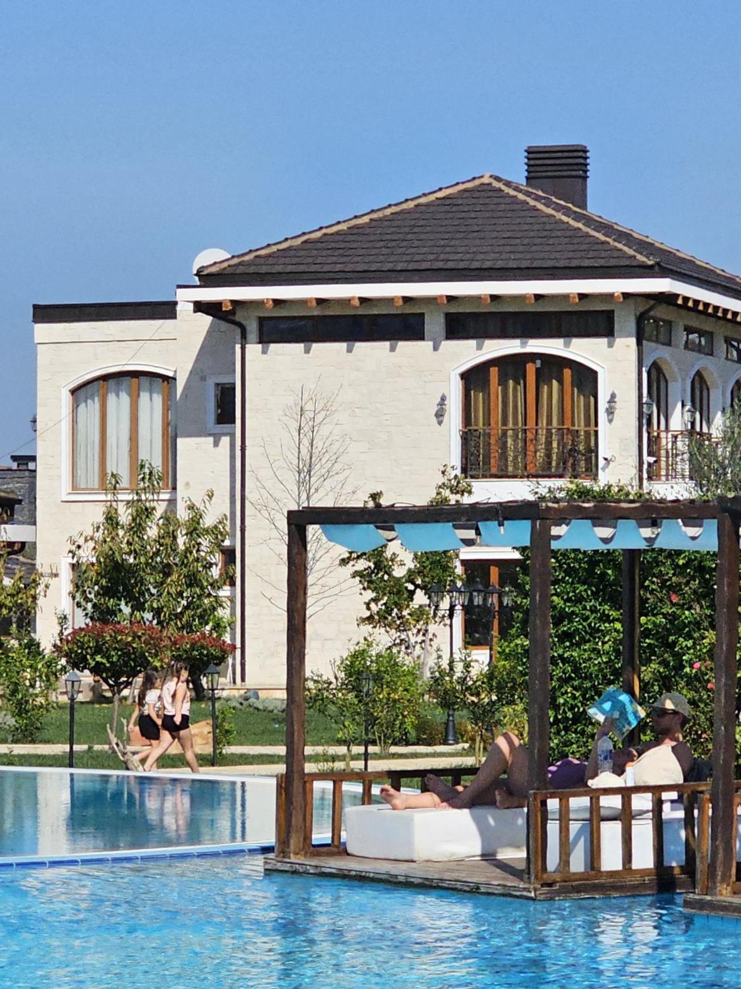 Vinea Resort Дуррес Екстер'єр фото