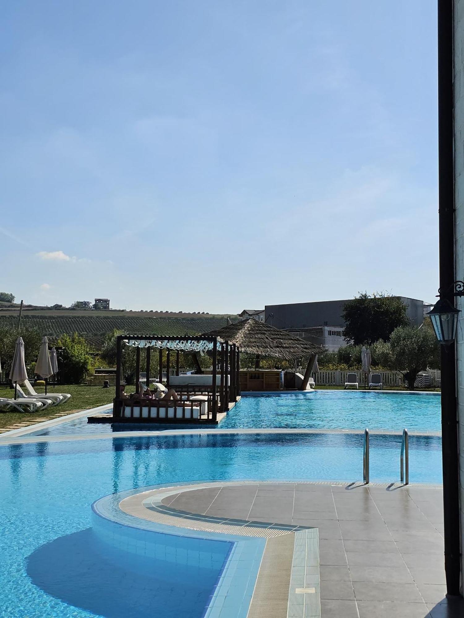 Vinea Resort Дуррес Екстер'єр фото